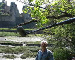 Paul et les ruines du Chteau
